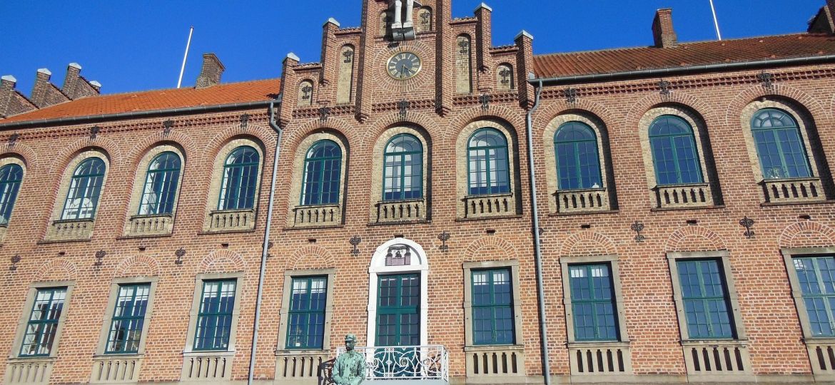 old-town-hall-gc7cfaf5d8_1920