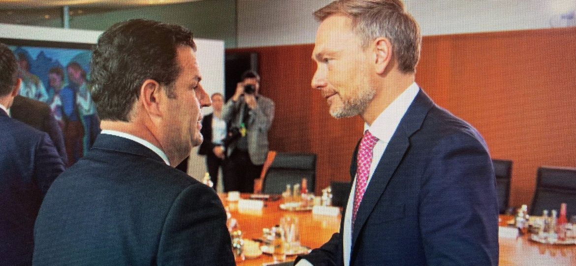 Heil und Lindner im Gleischschritt - Foto privat