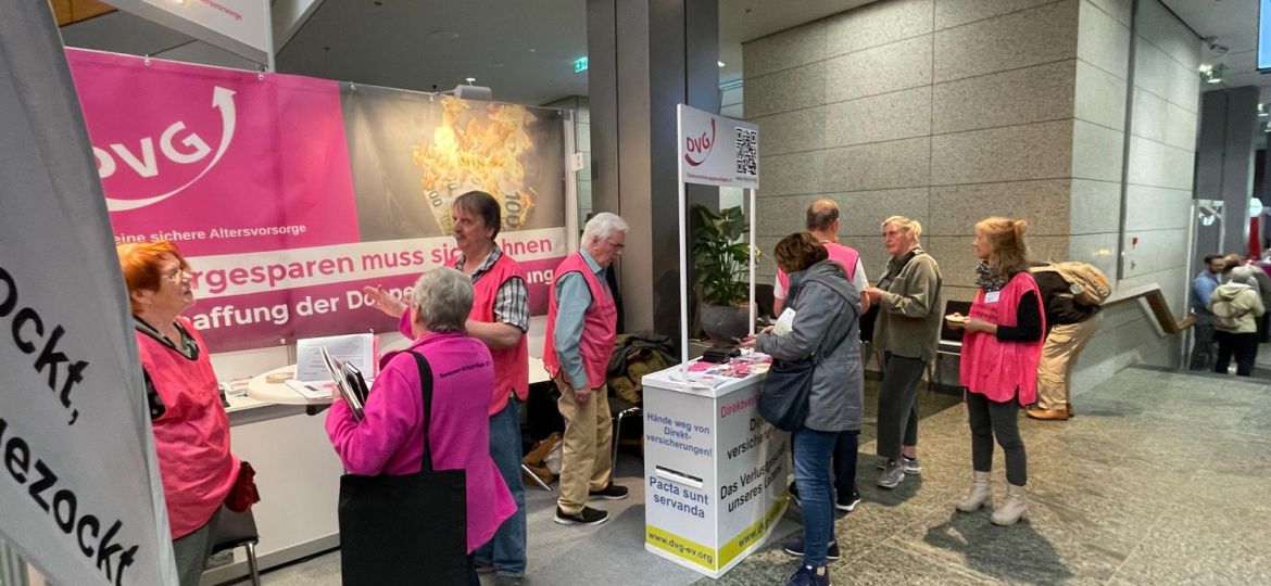 Infostand des DVG-e.V. auf dem 14. Deutschen Seniorentag in Mannheim