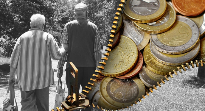 Rentner und Geldbörse