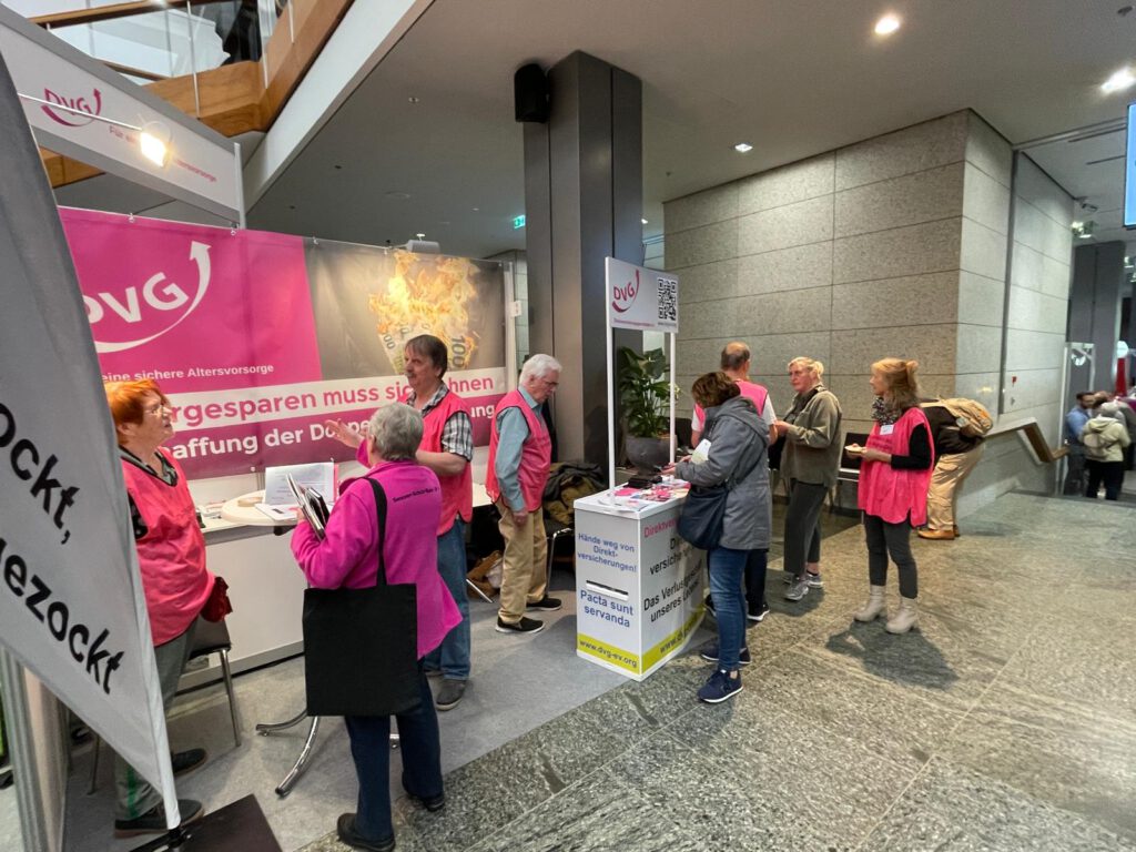 Infostand des DVG-e.V. auf dem 14. Deutschen Seniorentag in Mannheim