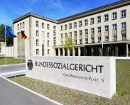 Eingangsbereich Bundessozialgericht - Quelle - Bundessozialgerich - Foto Dirk Felmeden
