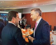 Heil und Lindner im Gleischschritt - Foto privat